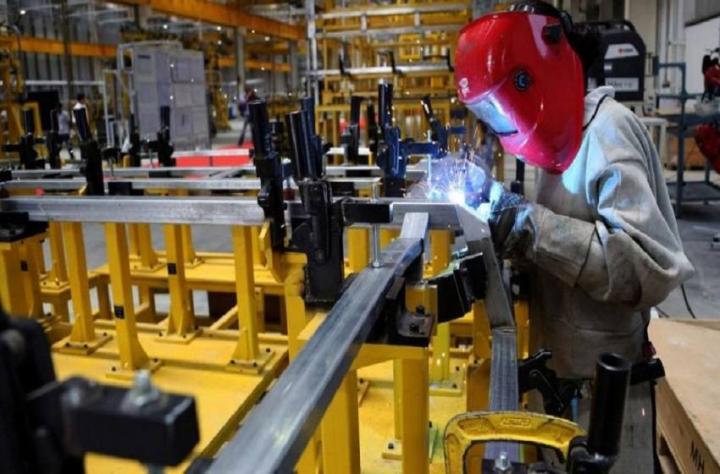 Metalúrgicos reciben un bono extra de $ 30.000