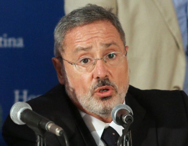 Saín: “No me van a apretar estos cachivaches” 