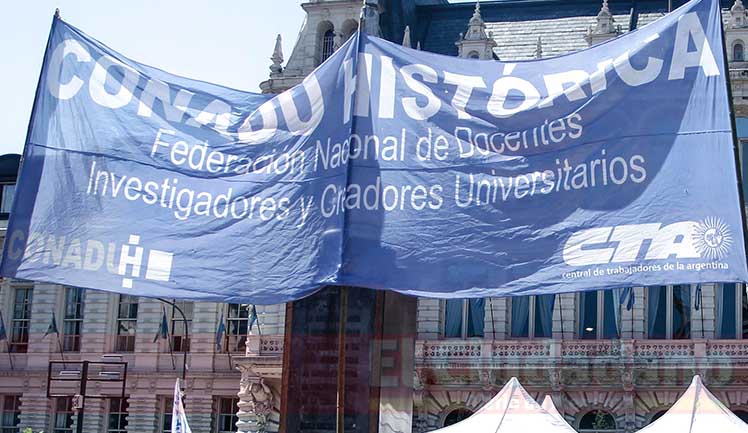 Arrancó la huelga de docentes universitarios por 72 horas