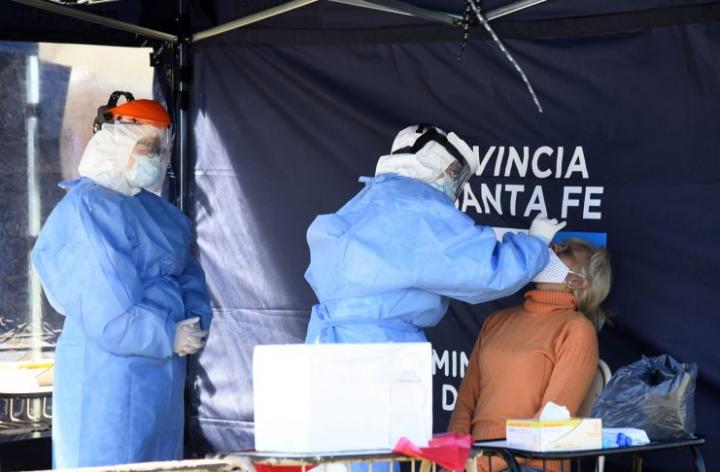 Continuó una alta meseta santafesina de covid