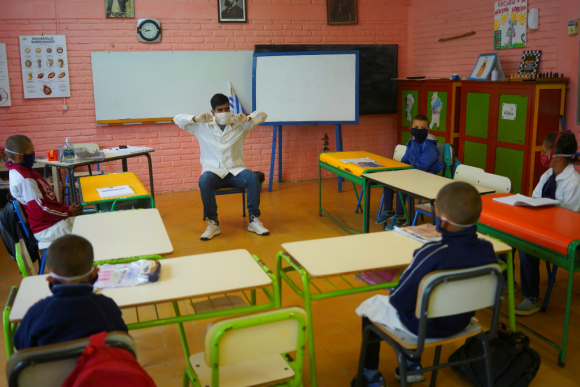 Trotta prevé un regreso “masivo a las aulas” 