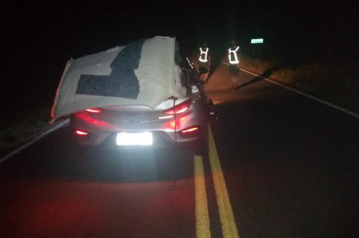  Murió tras chocar con dos caballos en plena ruta