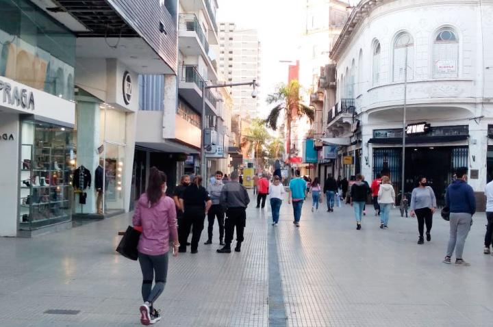 El 54,5 % de los comercios bajaron sus ventas
