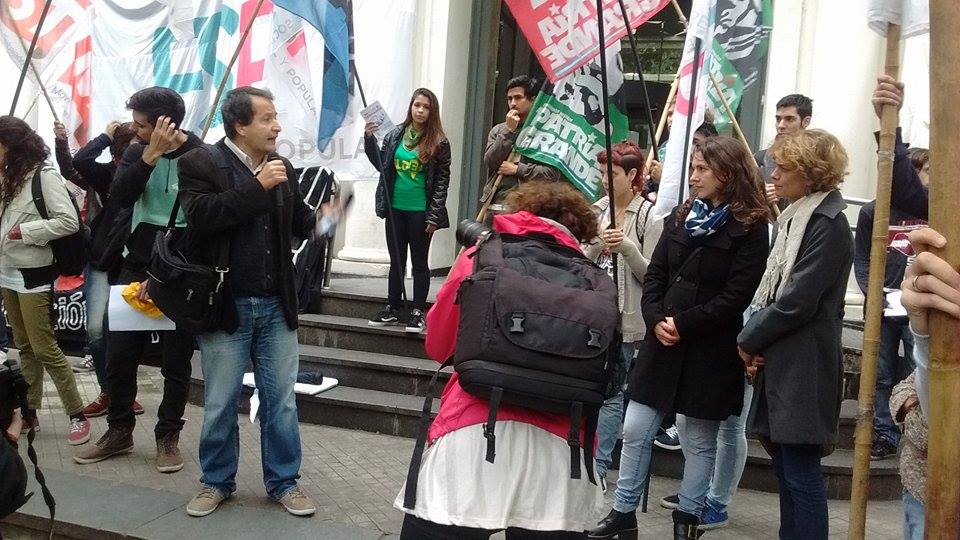 El FSP se movilizó contra los aumentos de la luz