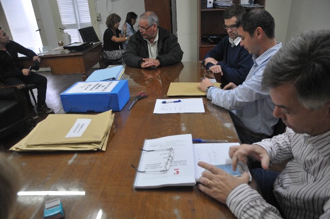 Reponen luminarias en barrios de Santa Fe