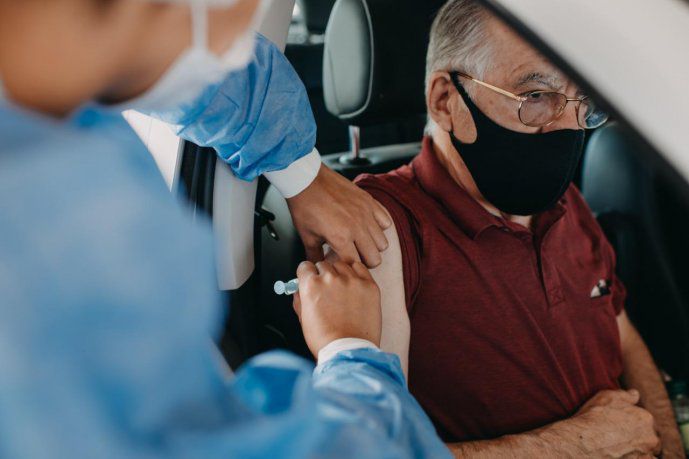 Postergan la aplicación de la segunda dosis de las vacunas