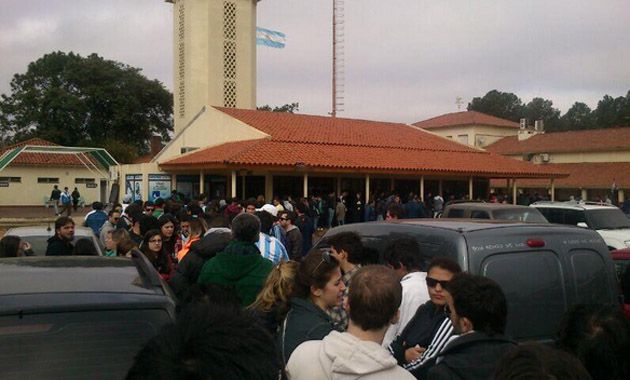 Argentina cerró todos los pasos fronterizos terrestres