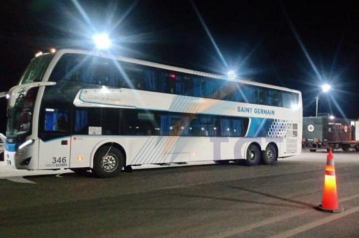 Micro con jubilados, casi todos con coronavirus