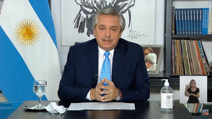 Amplían restricciones nocturnas y cierran escuelas en AMBA