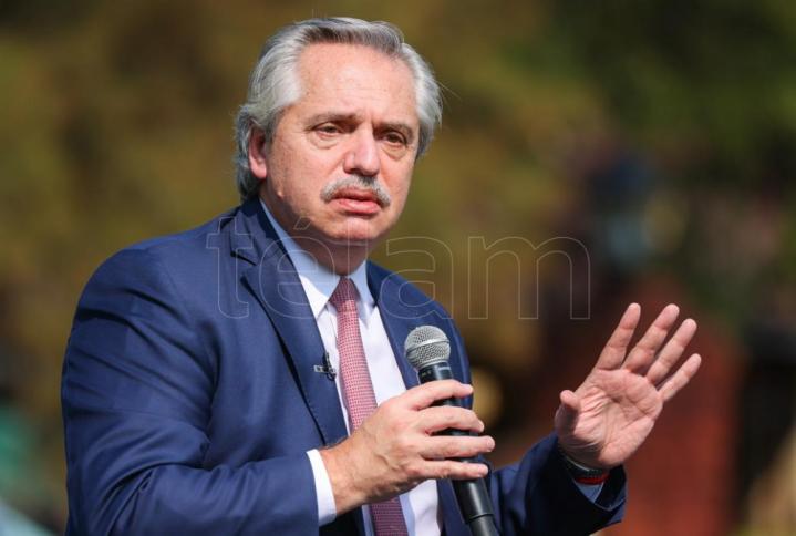 Alberto al personal de salud: “Cuentan con mi admiración” 