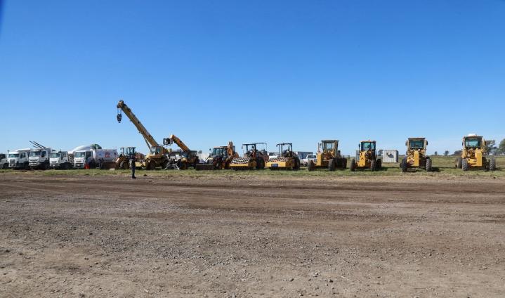 Las máquinas a punto para iniciar los trabajos.