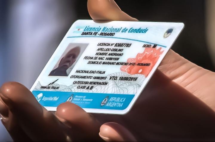 Carné de conducir: exigen hacer un curso de género