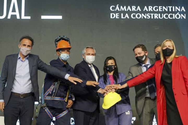 Fernández: “Es tiempo de escucharnos”