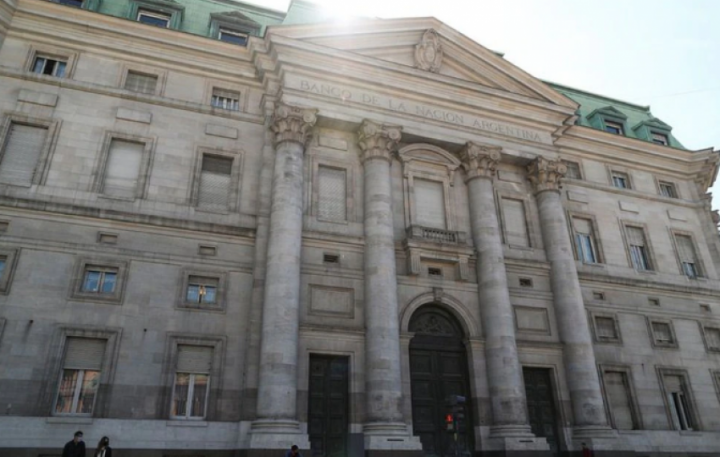 $ 100.000 por el Día del Bancario