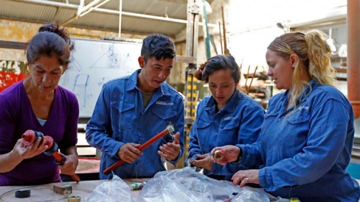 Dan un bono de $ 8000 para planes sociales