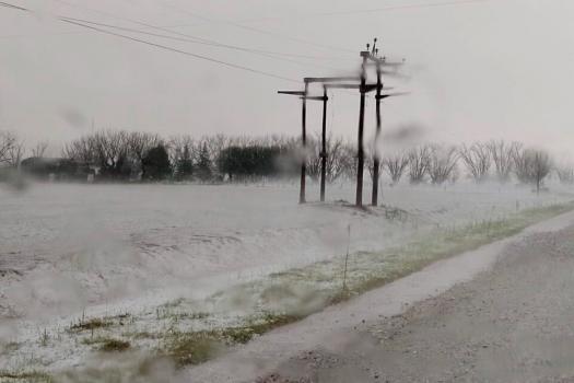 Una “cola de tornado” destruyó 10 km de cultivos