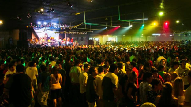 Córdoba habilitó festivales, bailes y conciertos