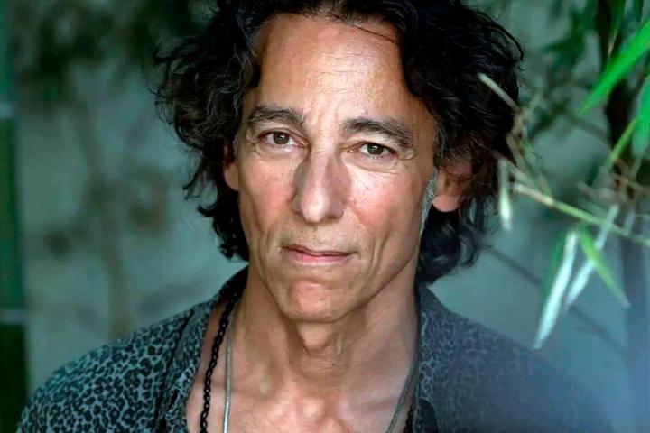 Javier Calamaro “El coronavirus es un invento”