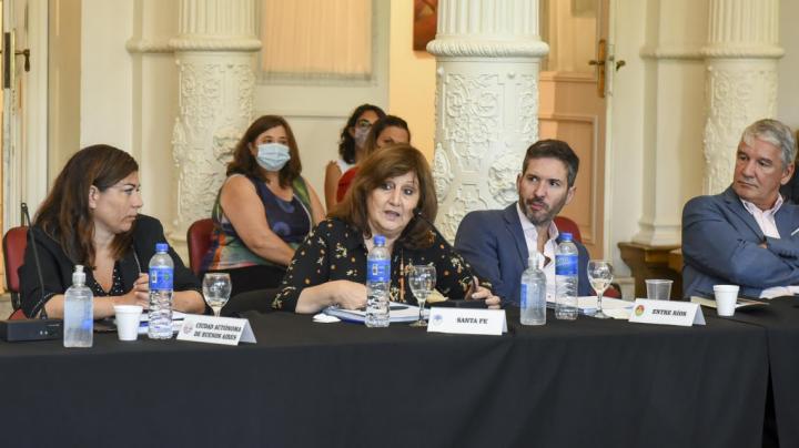 Ministros acuerdan fortalecer la ESI en todo el país