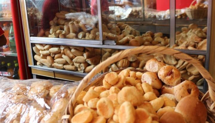 Retrotraen los precios de fideos, pan y harina