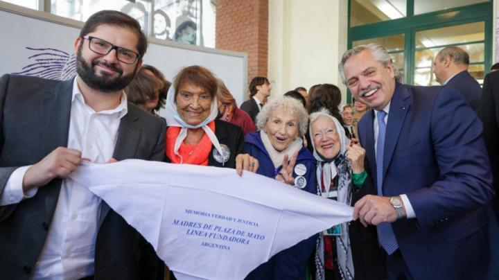 Fernández y Boric recorrieron el museo de la ESMA