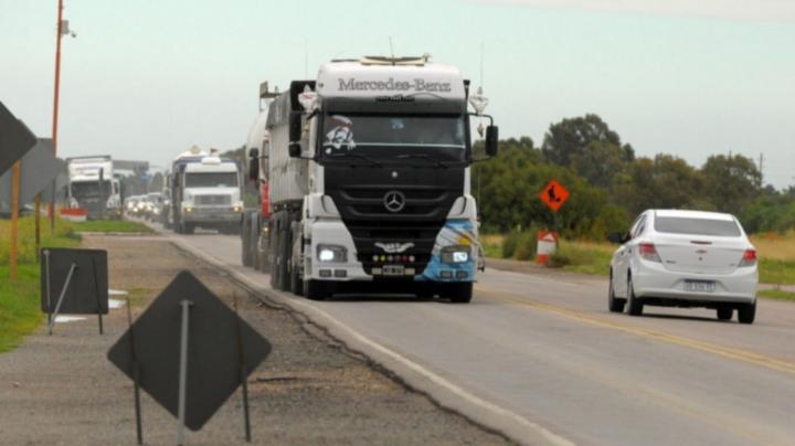 Transportistas de granos lanzaron un paro nacional 