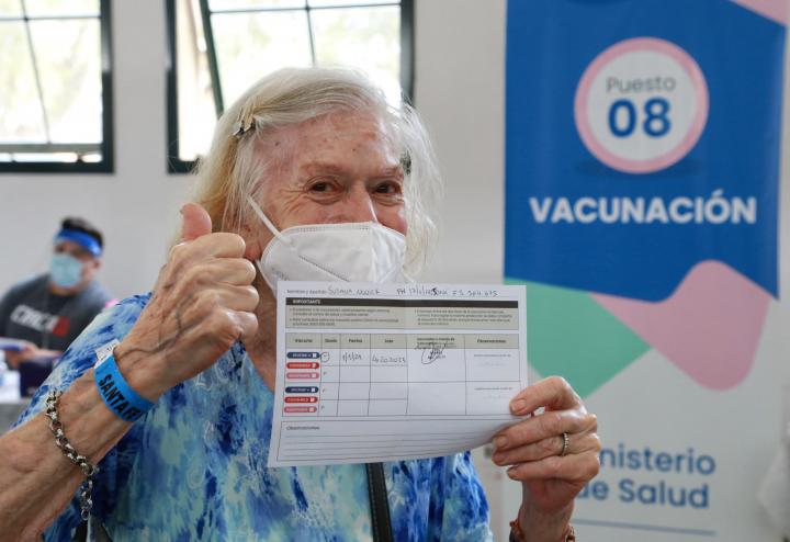 Ya turnan para la cuarta dosis de vacuna anticovid