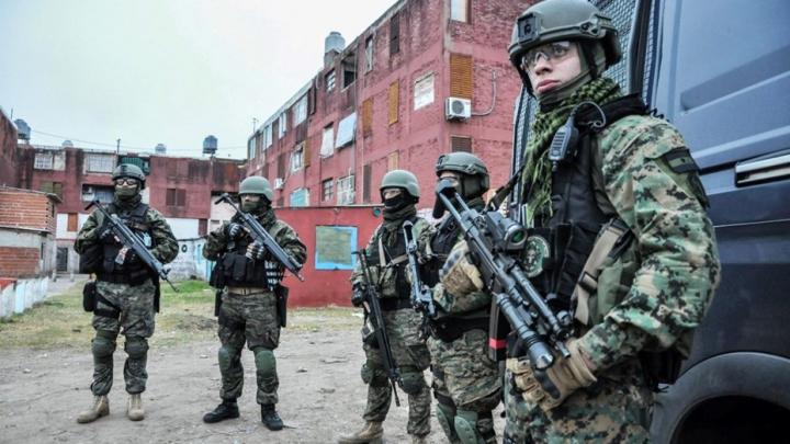 Proponen sitiar Santa Fe y Rosario con fuerzas federales