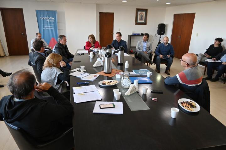 Cantero puso sobre la mesa la gestión de Educación