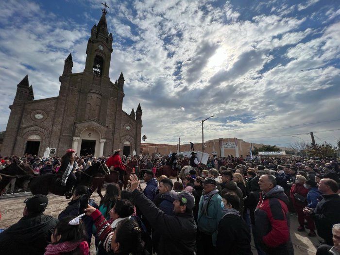 Una multitud peregrinó a María Auxiliadora