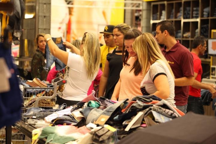 Las ventas en los shopping subieron 24,6% 