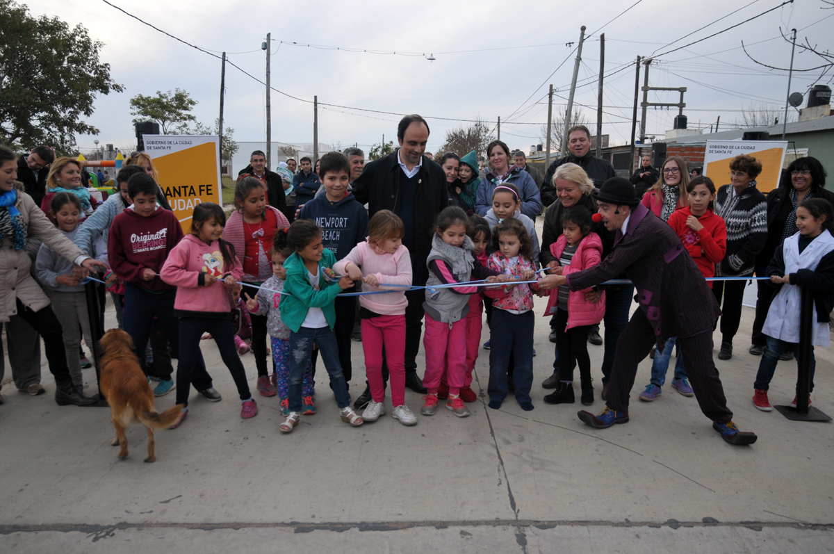Más calles pavimentadas mejoran barrios de la capital