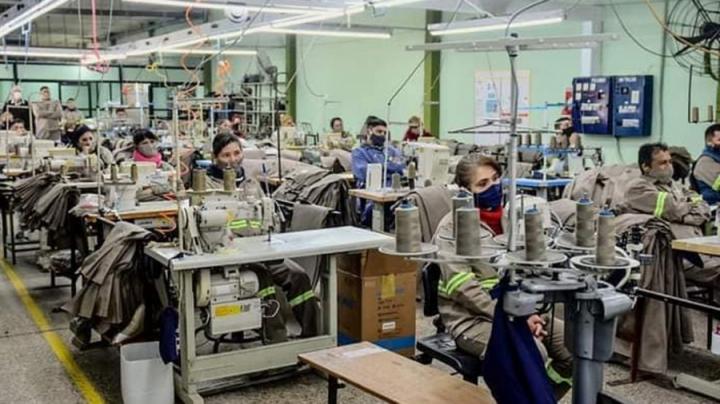 200.000 planes sociales pasarán a empleo genuino