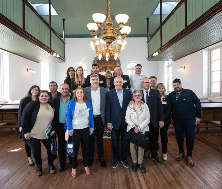 El embajador de EE.UU. visitó instituciones de Moisés Ville