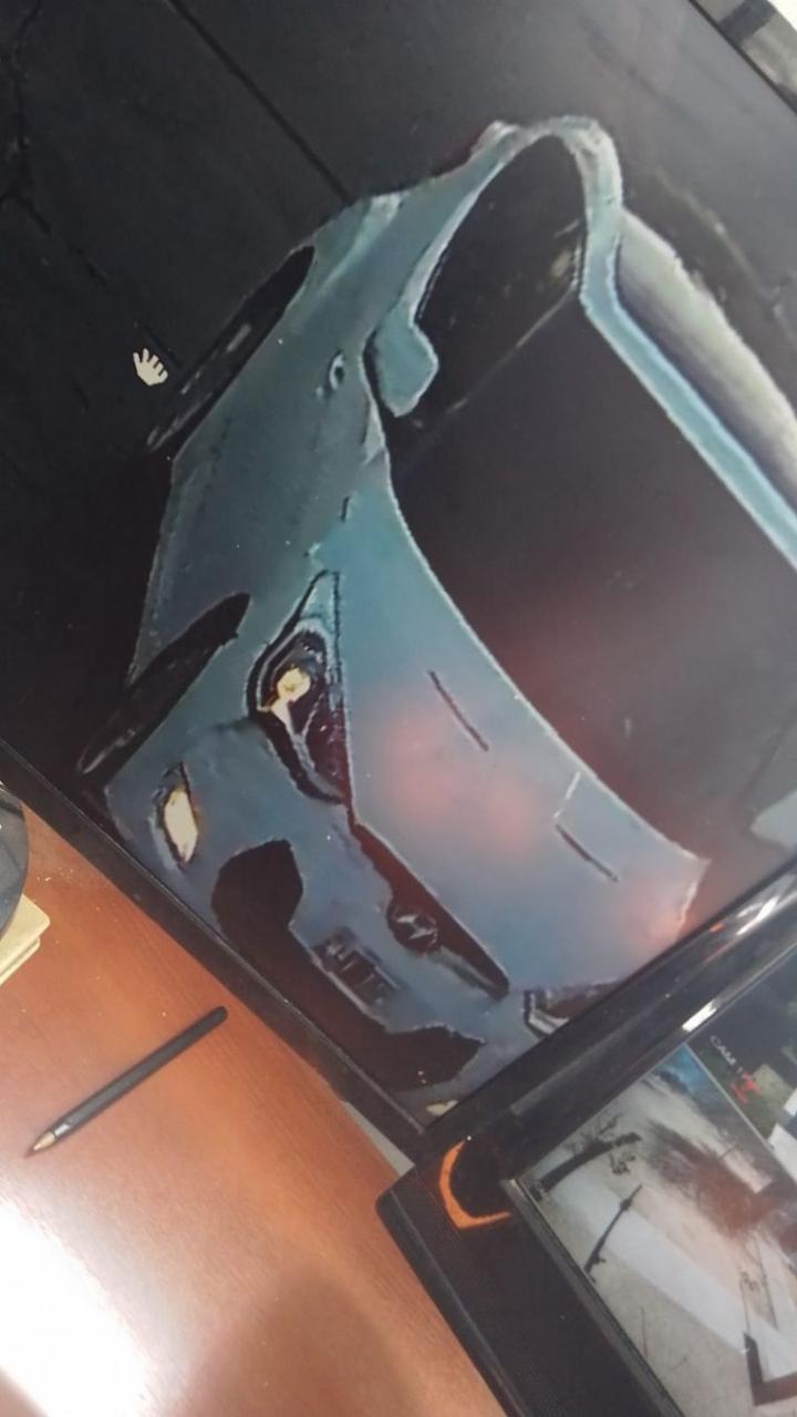 Chocó, huyó y arrastró 15 metros a otro conductor