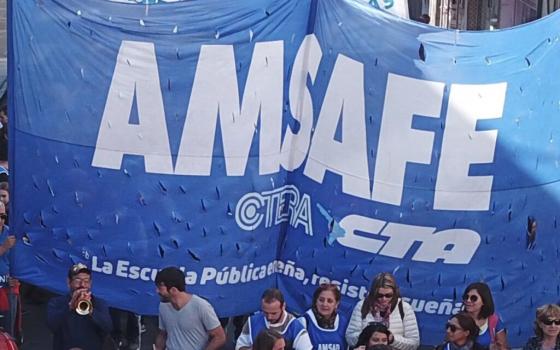 El gobierno descontó a los maestros los 10 días de paro