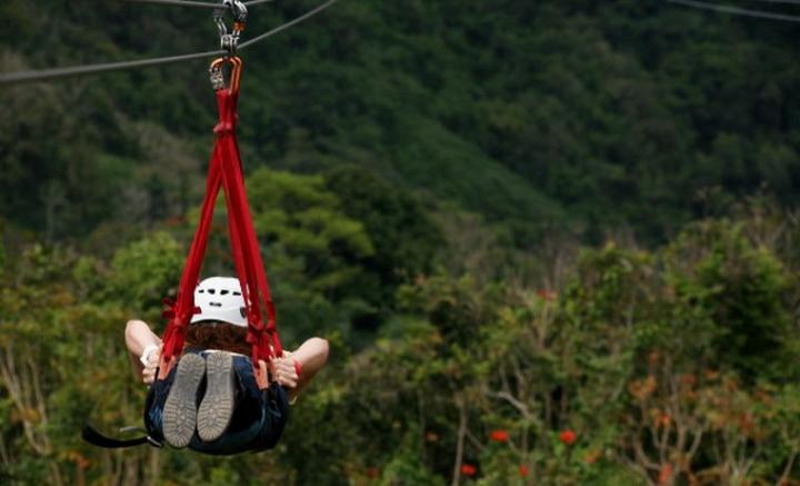 Murió una nena de 11 años al caer de una tirolesa 