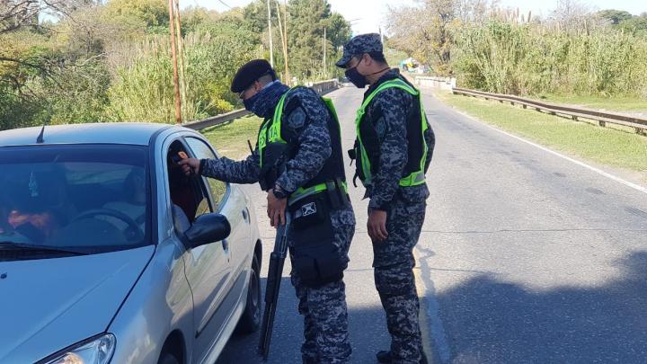 La Policía controla los accesos a la provincia de Santa Fe