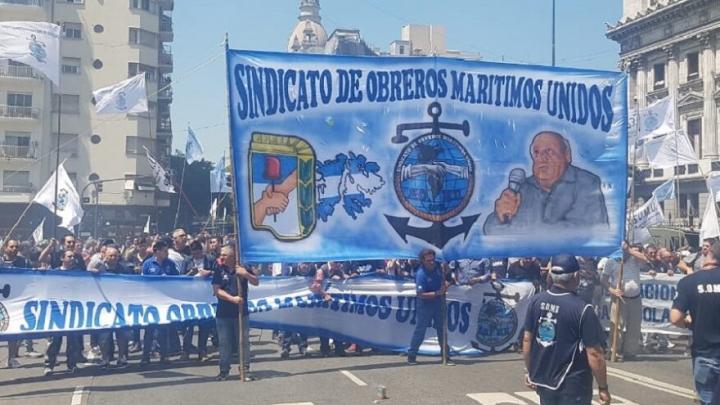 Récord salarial: bono de $ 270.000 y suba del 123%