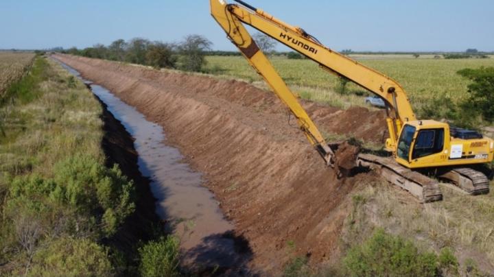 El gobierno de Santa Fe entregó $158 millones para obras hídricas