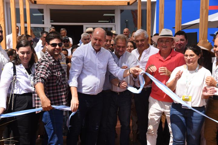 Expoagro 2023: Perotti inauguró el stand de Santa Fe