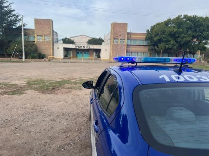 Robaron en una escuela en pleno dictado de clases 