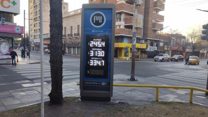 Sorpresivo aumento del 4,5% en los combustibles