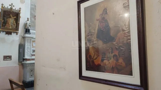 Roban un cuadro del Sagrado Corazón en una iglesia de Santa Fe