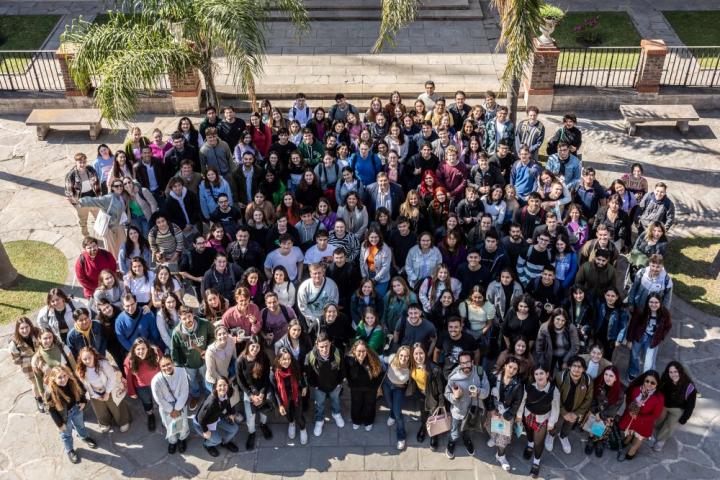 UNL dio la bienvenida a 100 intercambistas internacionales