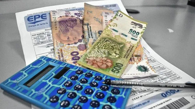 Congelan las tarifas de agua y luz en Santa Fe