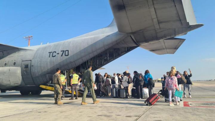 Llegó el primer contingente de argentinos evacuados de Israel