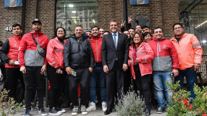Massa anunció medidas para trabajadores de delivery