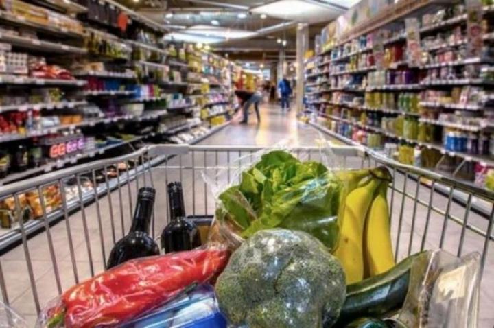 Un súper nacional ofrece alimentos y productos por $1