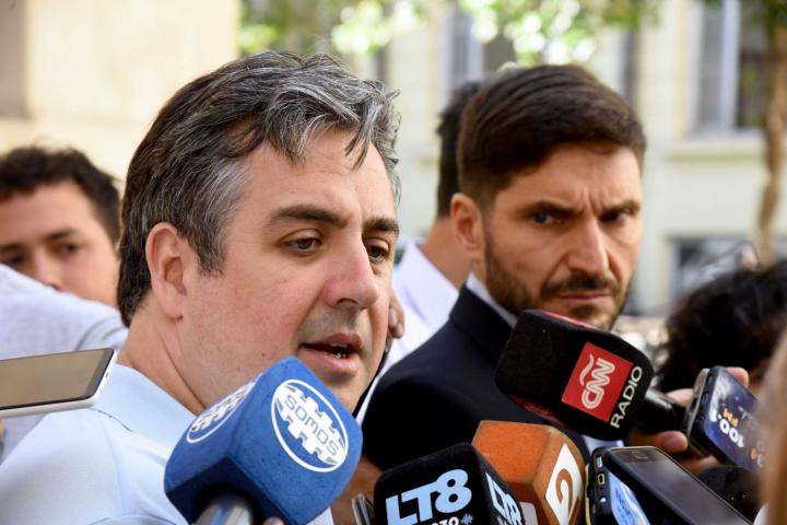 Suspenden por 3 meses las licencias de la policía santafesina